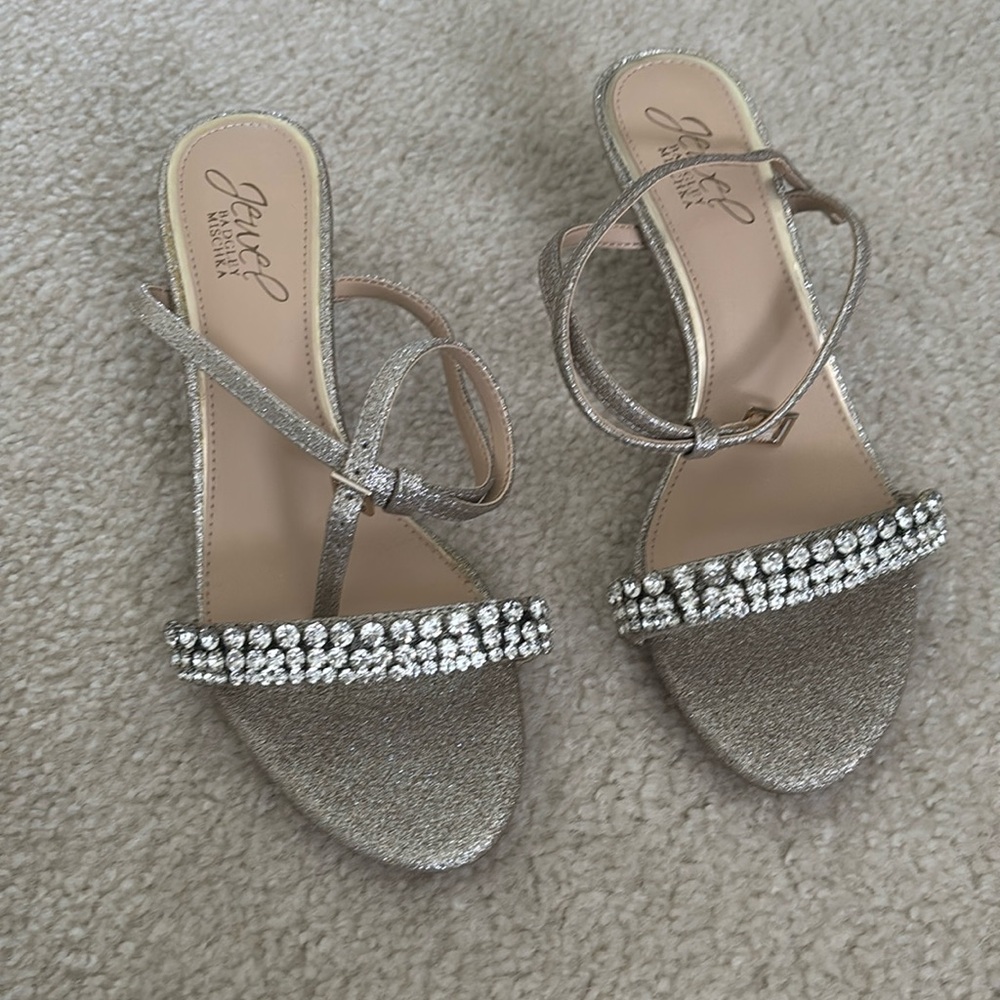 NWOT Badgley Mischka Kitten Heels